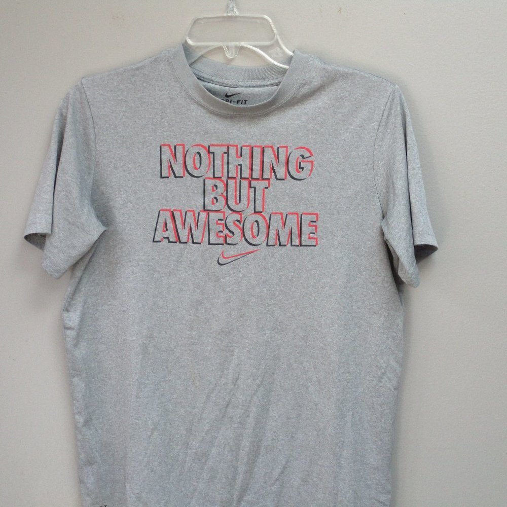 Boys Nike Dri Fit T Shirt Size XL Gray